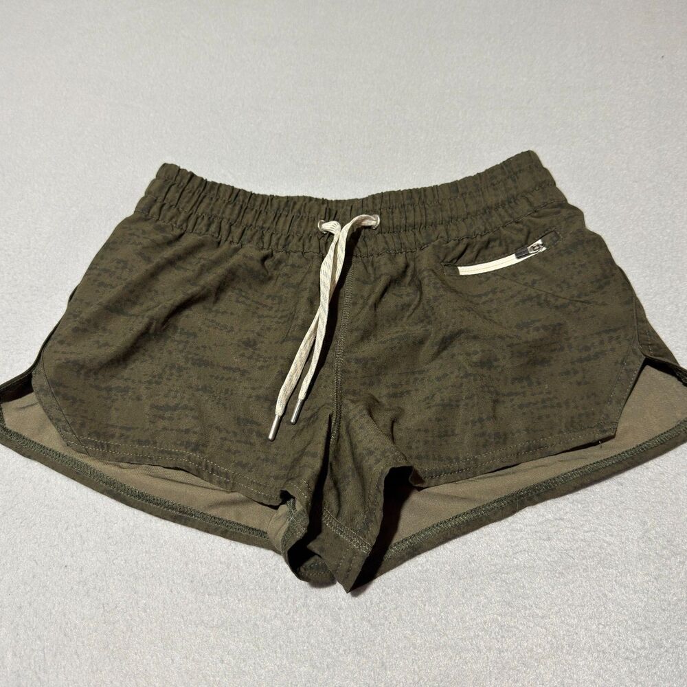 Vuori Athletic Women's Shorts Clementine Dark Green Olive Black Print Size XS